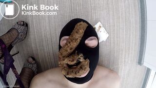 Long smelly dump for her slave.