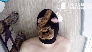 Long smelly dump for her slave.