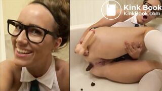 pretty girls pooping split screen