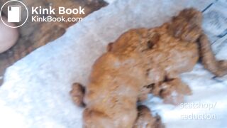 Poo pile from a black chick.