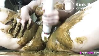 sexy chubby naked blonde poops pees masturbates