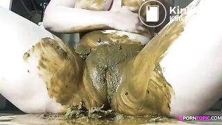 sexy chubby naked blonde poops pees masturbates