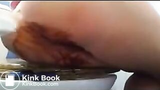 pooping black panties