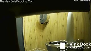 Girl poops - video 12