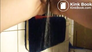 Big lady shitting in a jar