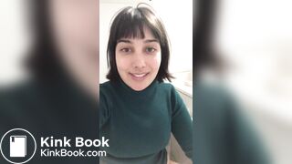 Mulher cagando gostoso 01