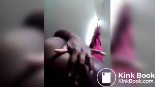 Ebony poop - video 43