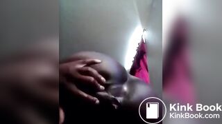 Ebony poop - video 43