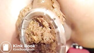 shitting in speculum