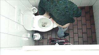 European Girl pooping 1