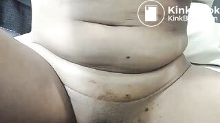 Latina celebrates xmas by putting shit in her pussy