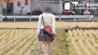 Japanese woman diarrhea outside (3/5)