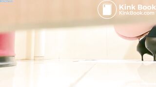 spy toilet - video 225