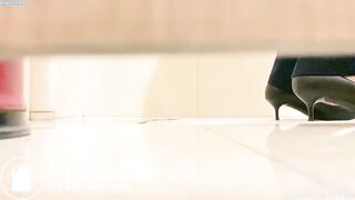 spy toilet - video 225