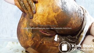 sexy Russian crapping and peeing - video 6