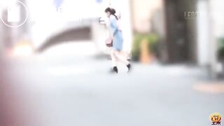 Japanese woman shitting - video 2