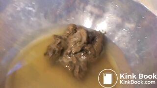 sexy arabic women shitting