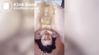 Making her pussy cum with shit