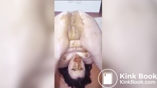 Making her pussy cum with shit