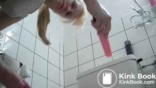 German BBW pooping 01