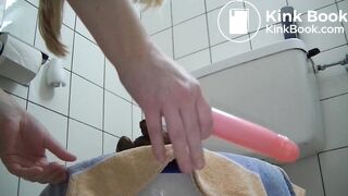 German BBW pooping 01