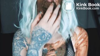 gorgeous and sexy Russian shitting - video 5