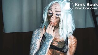 gorgeous and sexy Russian shitting - video 5