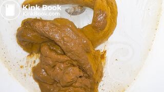 Korean girl shitting - video 3