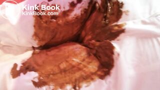 Panty poop and poop on white jeans then smearing - video 5