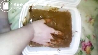 russian girl cooks coctaile