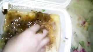 russian girl cooks coctaile