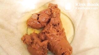 beautiful and sexy naked chubby girl shits