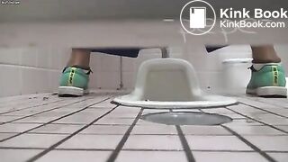 poop back shot - video 19