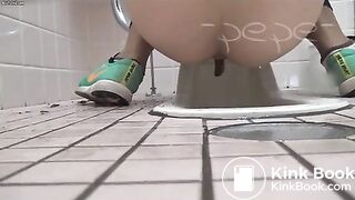 poop back shot - video 19