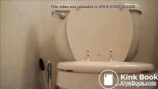 Pooping Blonde - video 2