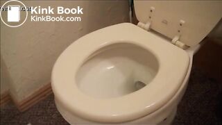 Pooping Blonde - video 2