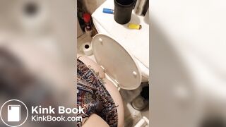 Mature Jiggly SSBBW Takes A Sloppy Shit 2