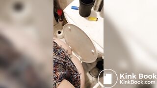 Mature Jiggly SSBBW Takes A Sloppy Shit 2