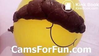 pretty girl scat on ballon