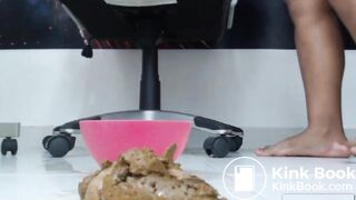 BBW Latina Drops Large Poop