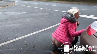 german girl shitting on roadside