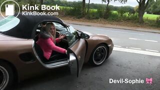 german girl shitting on roadside