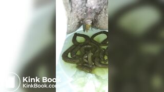 Mature bbw pooping long pieces of shit.