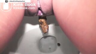 Girl toilet - video 4