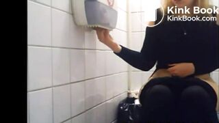 Spycam of Sexy teen toilet diarrhea farting