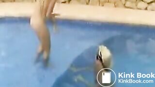 goosey4 (two blondies shitting at the same time in a pool)