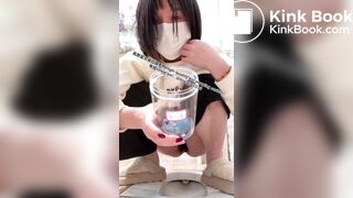 High-quality girls pooping in the toilet 3