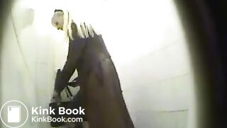 girl pooping in toilet - video 7