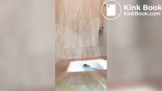 Aunty pissing - video 5