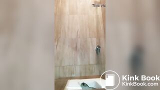 Aunty pissing - video 5